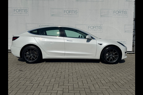 Tesla Model 3 Standard RWD Plus 60 kWh |NL AUTO | CAMERA | LEDER | PANO ! 2DE PINKSTERDAG GEOPEND VAN 10:00 UUR T/M 17:00 UUR