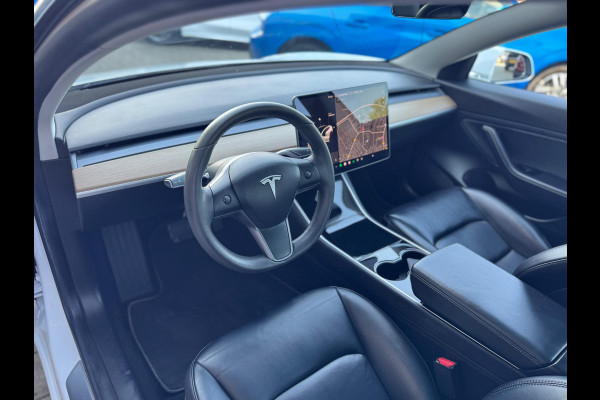 Tesla Model 3 Standard RWD Plus 60 kWh |NL AUTO | CAMERA | LEDER | PANO ! 2DE PINKSTERDAG GEOPEND VAN 10:00 UUR T/M 17:00 UUR