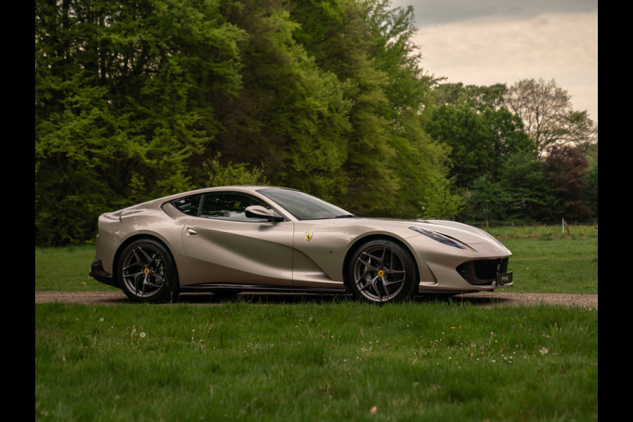 Ferrari 812 Superfast | Subliem! | Grigio Ingrid | Veel Carbon | 1e eigenaar