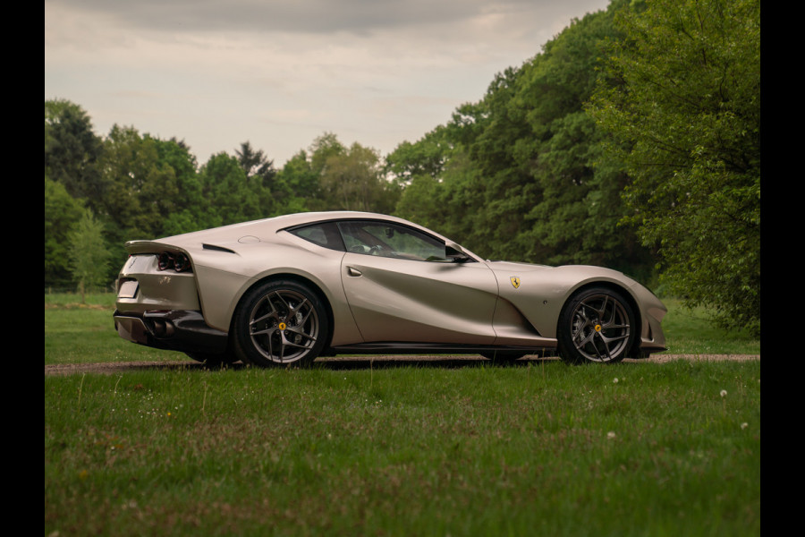 Ferrari 812 Superfast | Subliem! | Grigio Ingrid | Veel Carbon | 1e eigenaar