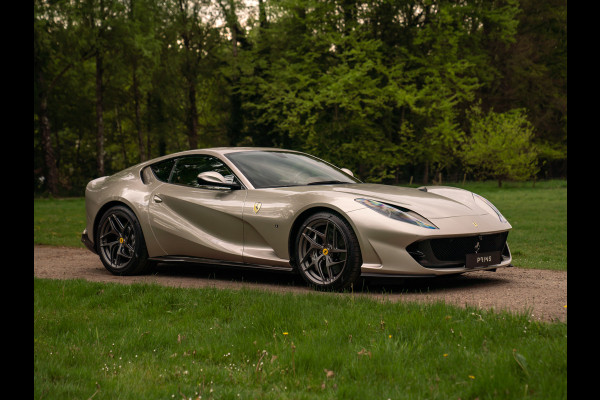Ferrari 812 Superfast | Subliem! | Grigio Ingrid | Veel Carbon | 1e eigenaar