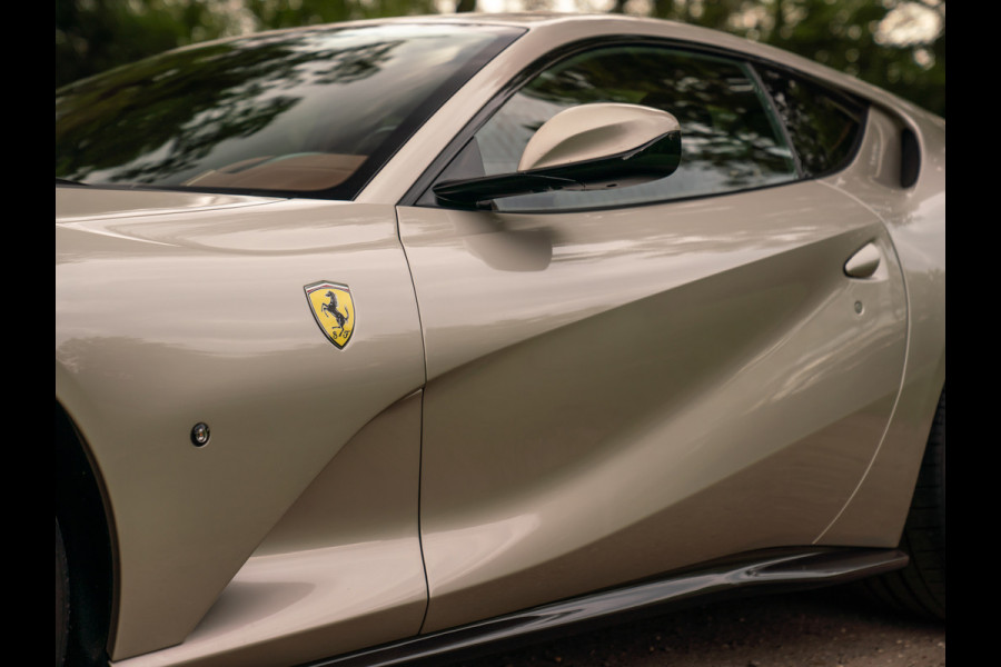 Ferrari 812 Superfast | Subliem! | Grigio Ingrid | Veel Carbon | 1e eigenaar
