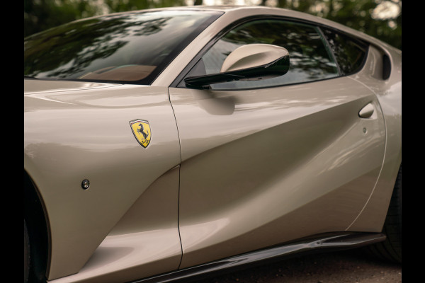 Ferrari 812 Superfast | Subliem! | Grigio Ingrid | Veel Carbon | 1e eigenaar