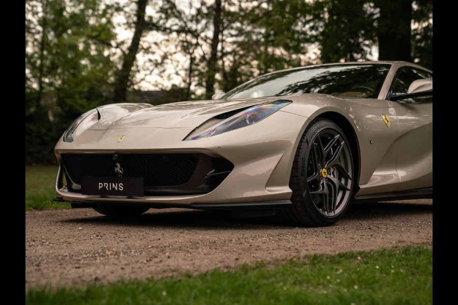 Ferrari 812 Superfast | Subliem! | Grigio Ingrid | Veel Carbon | 1e eigenaar