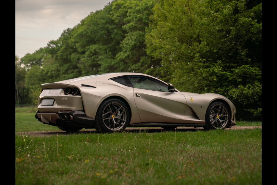 Ferrari 812 Superfast | Subliem! | Grigio Ingrid | Veel Carbon | 1e eigenaar