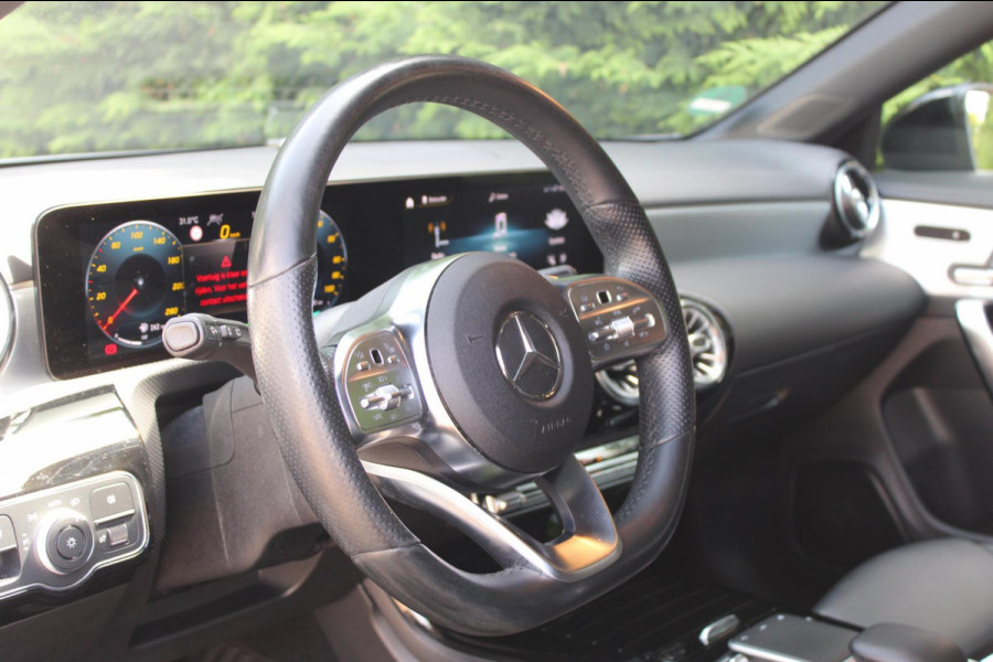 Mercedes-Benz CLA-Klasse Shooting Brake 250e PremiumPlus AMG-Line Night Panodak Leder