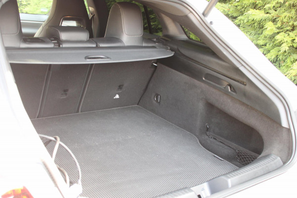 Mercedes-Benz CLA-Klasse Shooting Brake 250e PremiumPlus AMG-Line Night Panodak Leder
