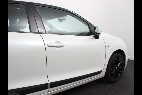 Suzuki Baleno 1.2 Exclusive Airco Lichtmetalen Velgen Stoelverwarming Bluetooth 5 Deurs