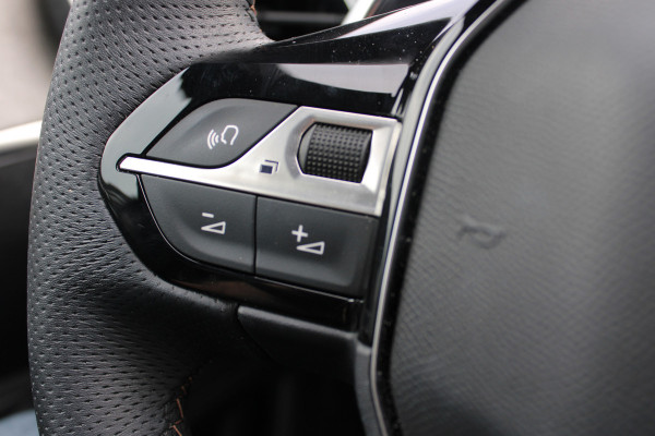 Peugeot 5008 1.2 PureTech 130PK Automaat GT | Black Pack | Adaptieve Cruise | 7-Persoons | Led | BLIS | Navigatie