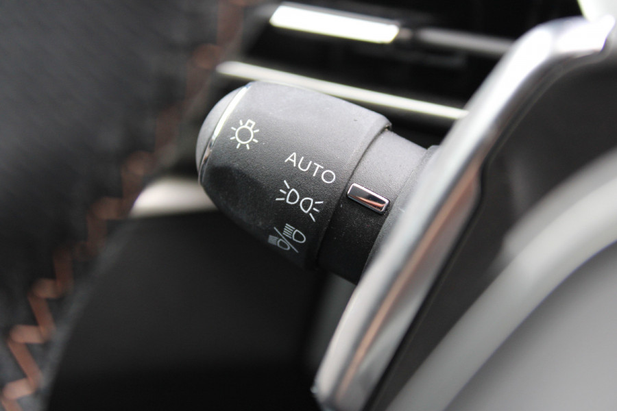 Peugeot 5008 1.2 PureTech 130PK Automaat GT | Black Pack | Adaptieve Cruise | 7-Persoons | Led | BLIS | Navigatie