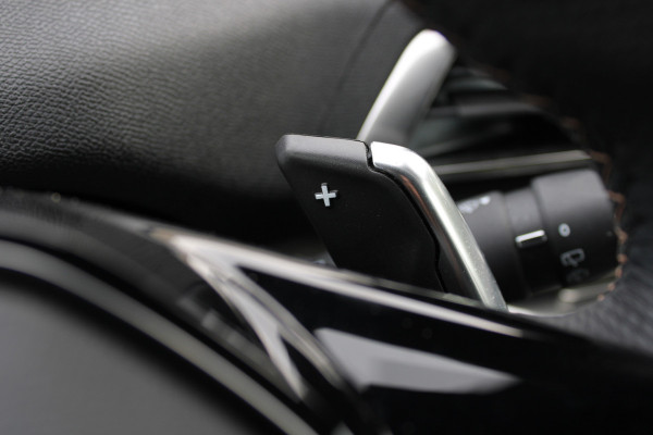 Peugeot 5008 1.2 PureTech 130PK Automaat GT | Black Pack | Adaptieve Cruise | 7-Persoons | Led | BLIS | Navigatie