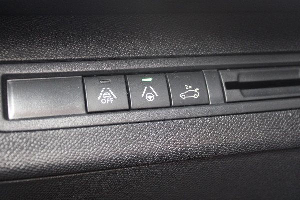 Peugeot 5008 1.2 PureTech 130PK Automaat GT | Black Pack | Adaptieve Cruise | 7-Persoons | Led | BLIS | Navigatie