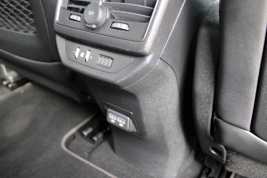 Peugeot 5008 1.2 PureTech 130PK Automaat GT | Black Pack | Adaptieve Cruise | 7-Persoons | Led | BLIS | Navigatie