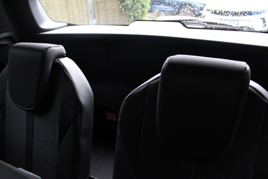 Peugeot 5008 1.2 PureTech 130PK Automaat GT | Black Pack | Adaptieve Cruise | 7-Persoons | Led | BLIS | Navigatie