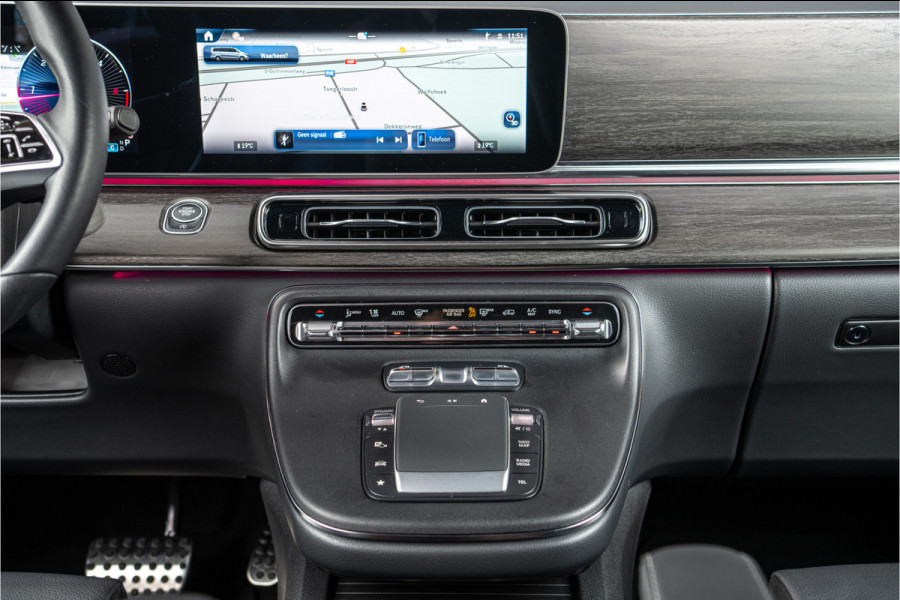 Mercedes-Benz V-Klasse 300d Extra Lang AMG-Line -Distronic-