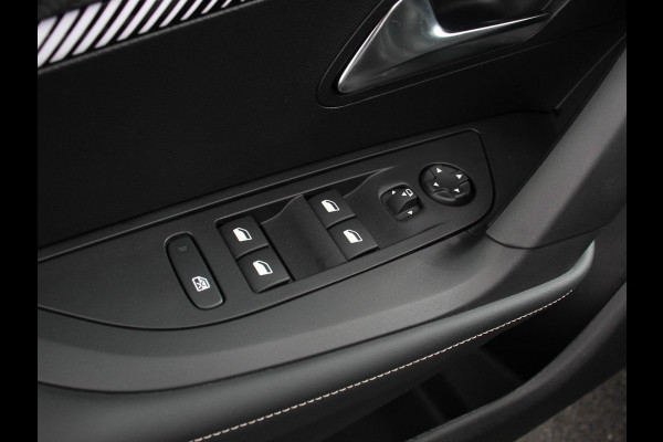 Peugeot 2008 1.2 PureTech 130pk Automaat Allure Navigatie Climate Control Camera 360 Dab Led Lichtmetalen Velgen Parkeer sensoren Cruise Control Adaptive Stoelverwarming