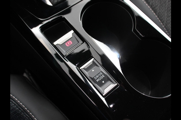 Peugeot 2008 1.2 PureTech 130pk Automaat Allure Navigatie Climate Control Camera 360 Dab Led Lichtmetalen Velgen Parkeer sensoren Cruise Control Adaptive Stoelverwarming
