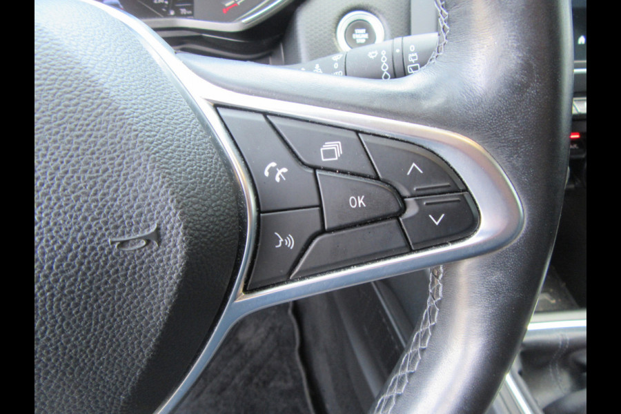 Renault Clio 1.0 TCe Intens, Navigatie, Climat Control, PDC, Stoelverw.