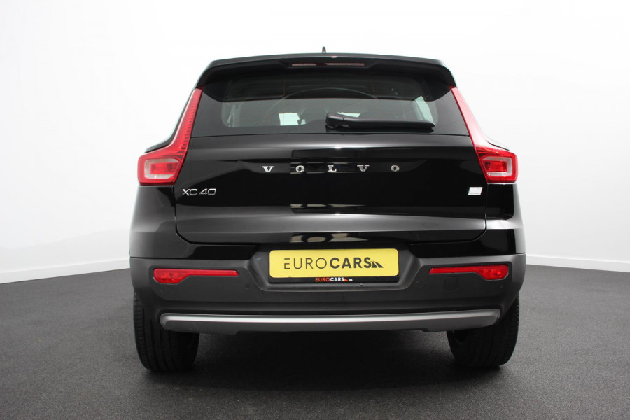Volvo XC40 1.5 T4 211pk Automaat PHEV Recharge Inscription Navigatie Apple Carplay/Android Auto Parkeersensoren Adaptive Cruise Control Elektrische achterklep Stoelverwarming Wegklapbare trekhaak LED-koplampen