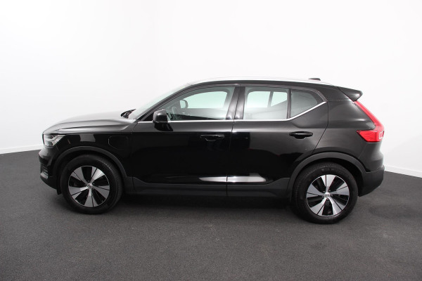 Volvo XC40 1.5 T4 211pk Automaat PHEV Recharge Inscription Navigatie Apple Carplay/Android Auto Parkeersensoren Adaptive Cruise Control Elektrische achterklep Stoelverwarming Wegklapbare trekhaak LED-koplampen