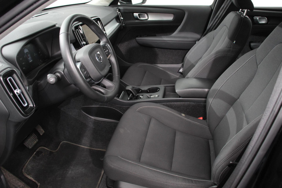 Volvo XC40 1.5 T4 211pk Automaat PHEV Recharge Inscription Navigatie Apple Carplay/Android Auto Parkeersensoren Adaptive Cruise Control Elektrische achterklep Stoelverwarming Wegklapbare trekhaak LED-koplampen