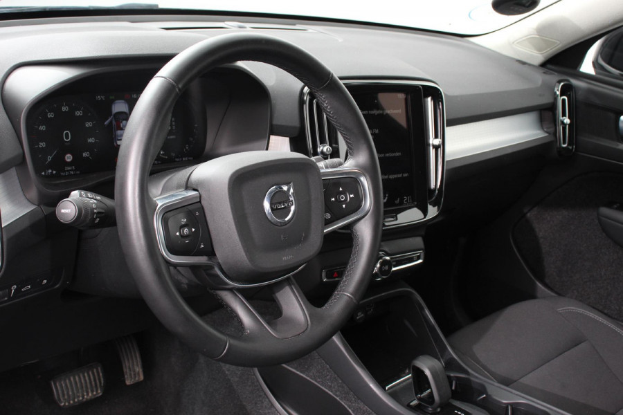 Volvo XC40 1.5 T4 211pk Automaat PHEV Recharge Inscription Navigatie Apple Carplay/Android Auto Parkeersensoren Adaptive Cruise Control Elektrische achterklep Stoelverwarming Wegklapbare trekhaak LED-koplampen