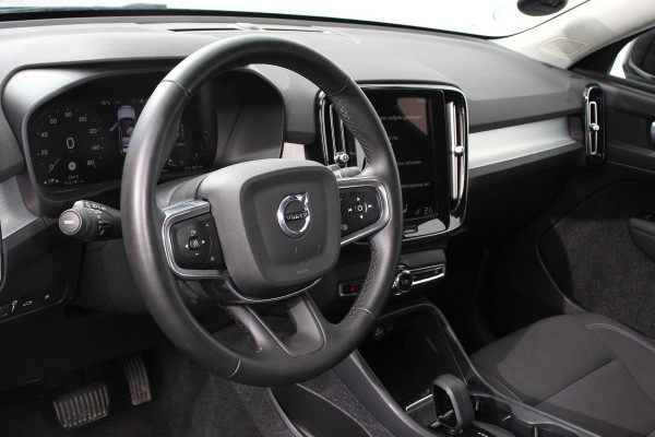 Volvo XC40 1.5 T4 211pk Automaat PHEV Recharge Inscription Navigatie Apple Carplay/Android Auto Parkeersensoren Adaptive Cruise Control Elektrische achterklep Stoelverwarming Wegklapbare trekhaak LED-koplampen