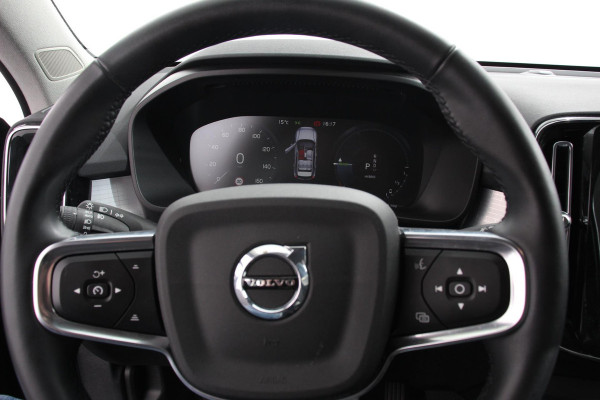 Volvo XC40 1.5 T4 211pk Automaat PHEV Recharge Inscription Navigatie Apple Carplay/Android Auto Parkeersensoren Adaptive Cruise Control Elektrische achterklep Stoelverwarming Wegklapbare trekhaak LED-koplampen