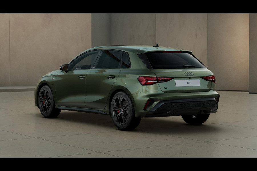Audi A3 Sportback S edition Competition 45 TFSI e 180 kW / 245 PK Sp panoramadak, SONOS soundsysteem, comfortsleutel, LM 18" %-Y dubbelspaak, assistentiepakket Driving en Parking