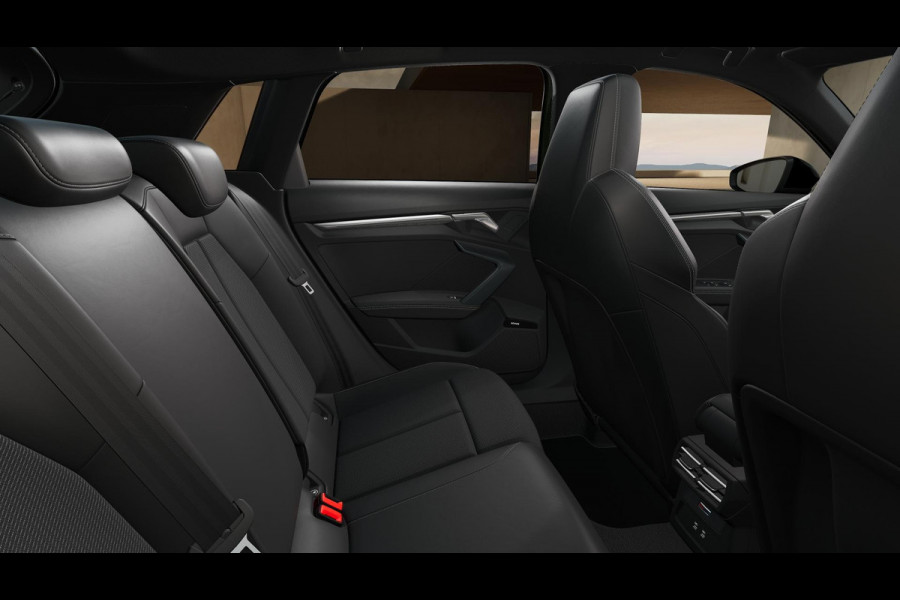 Audi A3 Sportback S edition Competition 45 TFSI e 180 kW / 245 PK Sp panoramadak, SONOS soundsysteem, comfortsleutel, LM 18" %-Y dubbelspaak, assistentiepakket Driving en Parking