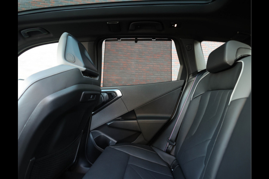BMW X3 M50 xDrive*Trekhaak*Pano*IconicGlow*