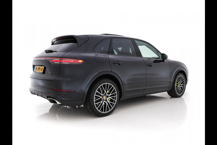 Porsche Cayenne 3.0 E-Hybrid Sport-Chrono-Pack (INCL-BTW) *PANO | CLUB-FULL-LEATHER | SOFT-CLOSE | MEMORY-PACK | SURROUND-VIEW | FULL-LED | NAVI-FULLMAP | AIR-SUSPENSION | DAB | DIGI-COCKPIT | PDC | CRUISE | SPORT-SEATS | 21"ALU*