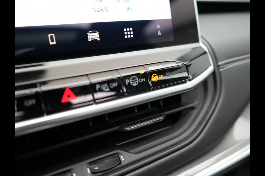 Jeep Compass 4xe 240 Plug-in Hybrid Electric S PHEV | Panodak | Trekhaak Afn | Adaptive Cruise | 360 Camera | Alpine Audio |  Lederen Sportstoelen Memory & Ventilatie | Keyless | 19"L.M |
