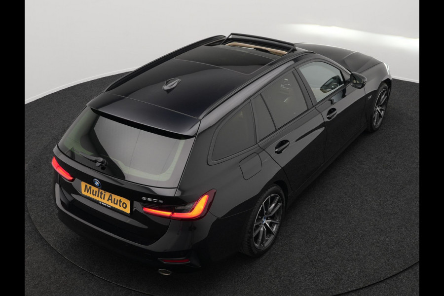 BMW 3 Serie Touring 320e Sportline Plug In Hybrid Dealer O.H PHEV | Panodak | Lederen Sportstoelen Verwarmd | 18"L.M | Sfeerverlichting | Apple Carplay | HIFI | Virtual | LED |
