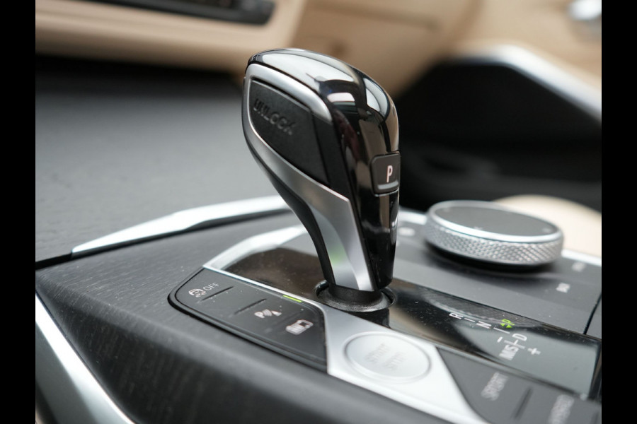 BMW 3 Serie Touring 320e Sportline Plug In Hybrid Dealer O.H PHEV | Panodak | Lederen Sportstoelen Verwarmd | 18"L.M | Sfeerverlichting | Apple Carplay | HIFI | Virtual | LED |
