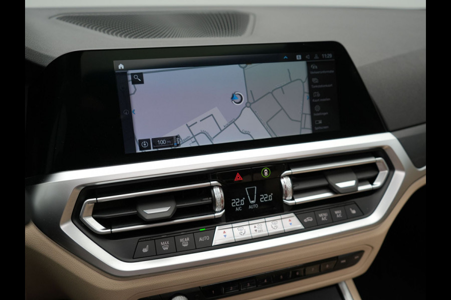 BMW 3 Serie Touring 320e Sportline Plug In Hybrid Dealer O.H PHEV | Panodak | Lederen Sportstoelen Verwarmd | 18"L.M | Sfeerverlichting | Apple Carplay | HIFI | Virtual | LED |