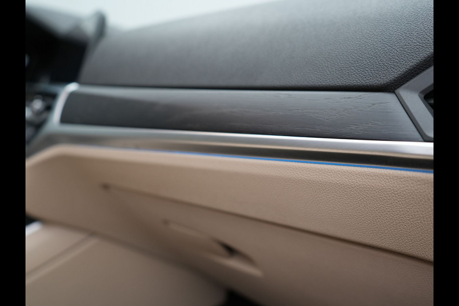BMW 3 Serie Touring 320e Sportline Plug In Hybrid Dealer O.H PHEV | Panodak | Lederen Sportstoelen Verwarmd | 18"L.M | Sfeerverlichting | Apple Carplay | HIFI | Virtual | LED |