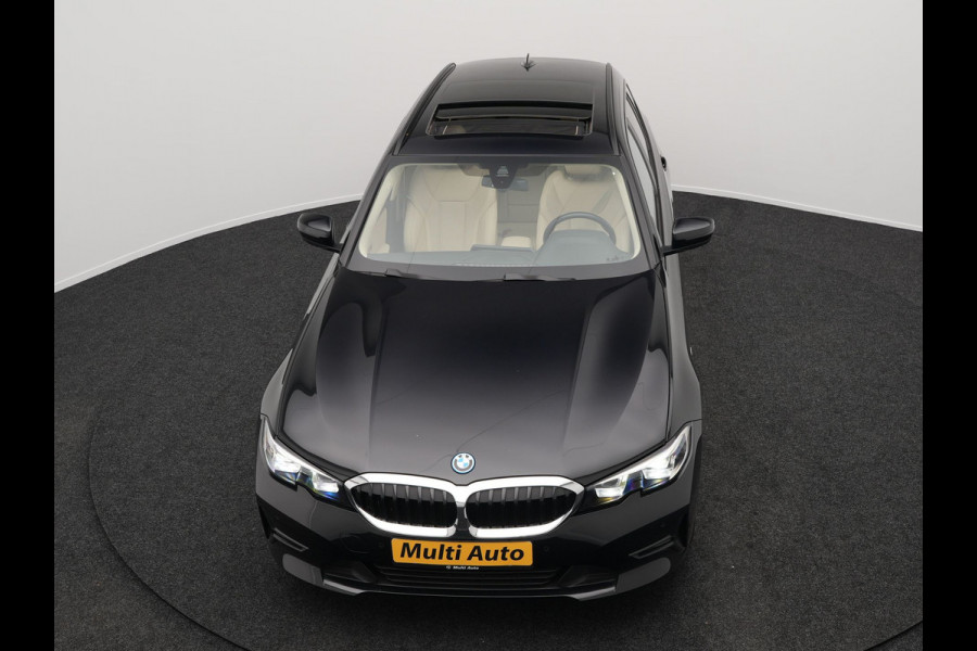 BMW 3 Serie Touring 320e Sportline Plug In Hybrid Dealer O.H PHEV | Panodak | Lederen Sportstoelen Verwarmd | 18"L.M | Sfeerverlichting | Apple Carplay | HIFI | Virtual | LED |
