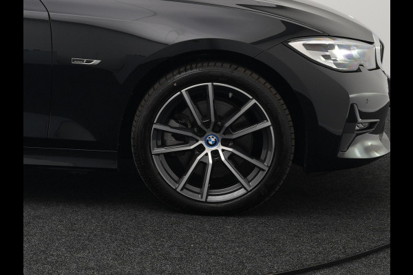 BMW 3 Serie Touring 320e Sportline Plug In Hybrid Dealer O.H PHEV | Panodak | Lederen Sportstoelen Verwarmd | 18"L.M | Sfeerverlichting | Apple Carplay | HIFI | Virtual | LED |