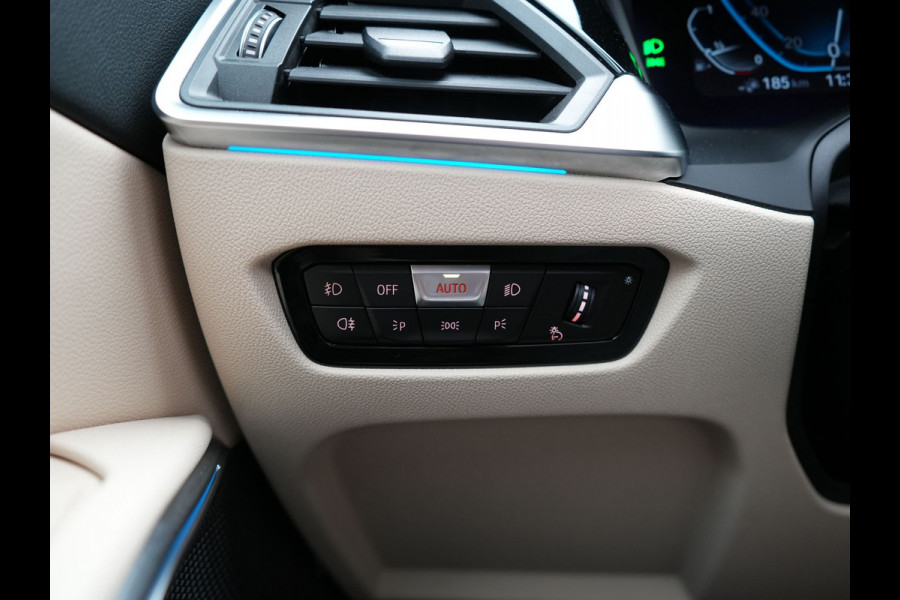 BMW 3 Serie Touring 320e Sportline Plug In Hybrid Dealer O.H PHEV | Panodak | Lederen Sportstoelen Verwarmd | 18"L.M | Sfeerverlichting | Apple Carplay | HIFI | Virtual | LED |