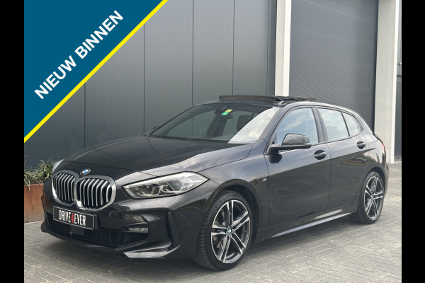 BMW 1-serie 118i M PACK 2022 FULL PANO NAVI CAMERA CLIMATE CR CONTROL SPORTV