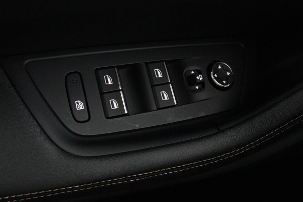 Peugeot 508 1.6 HYbrid GT | Stoelverwarming | Focal Sound | Leder/Alcantara | Carplay | Camera | Adaptive cruise | Navigatie | Full LED | Keyless | PHEV