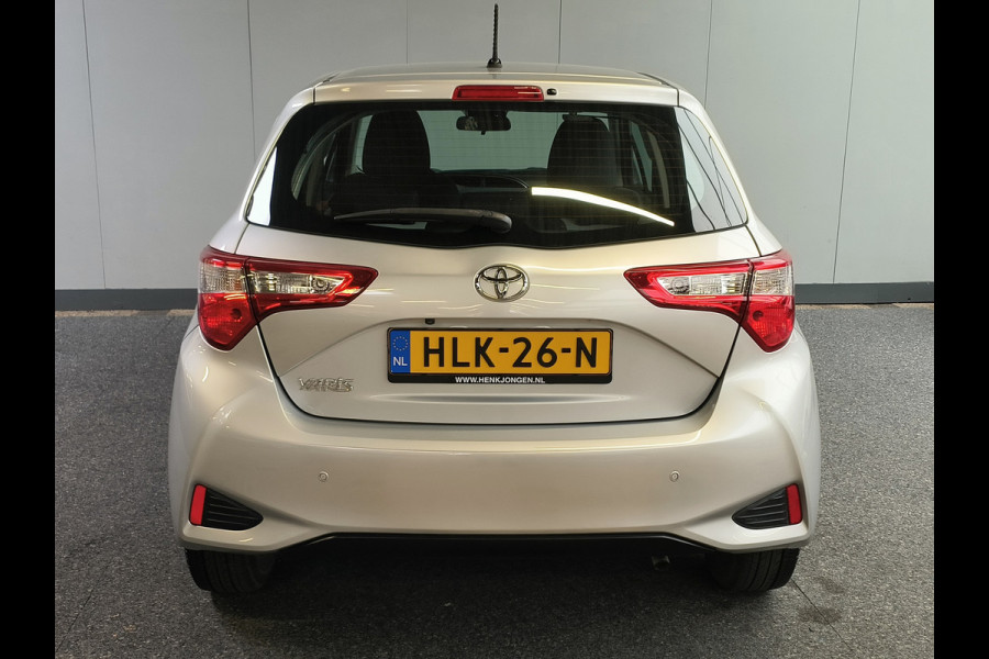 Toyota Yaris 1.0 VVT-i Active Rijklaar + 12 maanden Bovag-garantie Henk Jongen Auto's in Helmond,  al 50 jaar service zoals 't hoort!