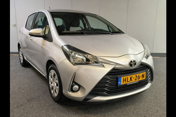 Toyota Yaris 1.0 VVT-i Active Rijklaar + 12 maanden Bovag-garantie Henk Jongen Auto's in Helmond,  al 50 jaar service zoals 't hoort!