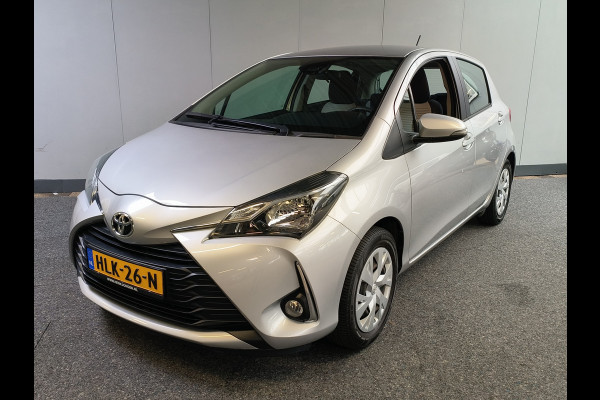 Toyota Yaris 1.0 VVT-i Active Rijklaar + 12 maanden Bovag-garantie Henk Jongen Auto's in Helmond,  al 50 jaar service zoals 't hoort!