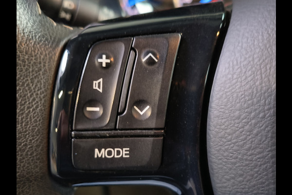 Toyota Yaris 1.0 VVT-i Active Rijklaar + 12 maanden Bovag-garantie Henk Jongen Auto's in Helmond,  al 50 jaar service zoals 't hoort!