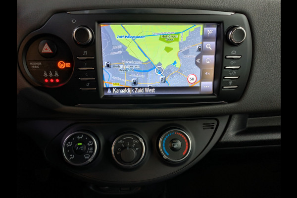 Toyota Yaris 1.0 VVT-i Active Rijklaar + 12 maanden Bovag-garantie Henk Jongen Auto's in Helmond,  al 50 jaar service zoals 't hoort!