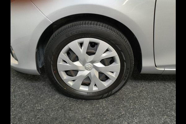 Toyota Yaris 1.0 VVT-i Active Rijklaar + 12 maanden Bovag-garantie Henk Jongen Auto's in Helmond,  al 50 jaar service zoals 't hoort!