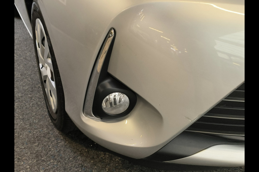 Toyota Yaris 1.0 VVT-i Active Rijklaar + 12 maanden Bovag-garantie Henk Jongen Auto's in Helmond,  al 50 jaar service zoals 't hoort!