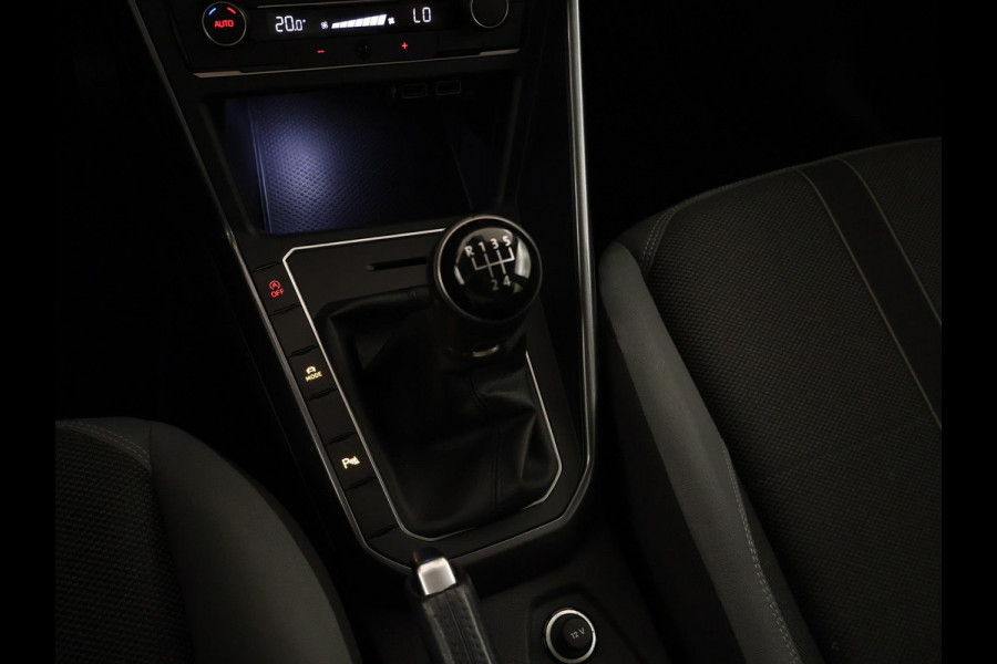 Volkswagen Polo 1.0 TSI Highline NAVI | CarPlay | Clima | PDC